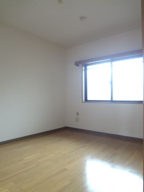 Living and room. Perfect for the room to the bedroom. Air-conditioned