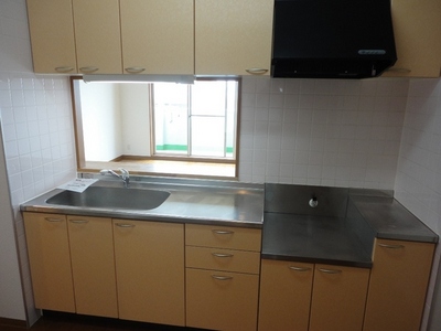 Kitchen. Gas stove installation Allowed