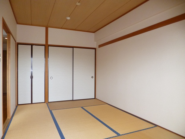 Other room space. Housed plenty of Japanese-style room 6 quires