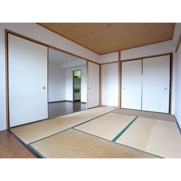 Other room space. Japanese-style room 6 quires