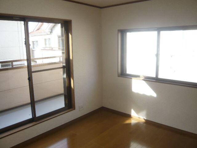 Non-living room. Second floor 7 Pledge