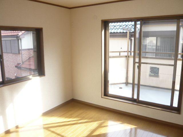 Non-living room. Second floor 6 Pledge