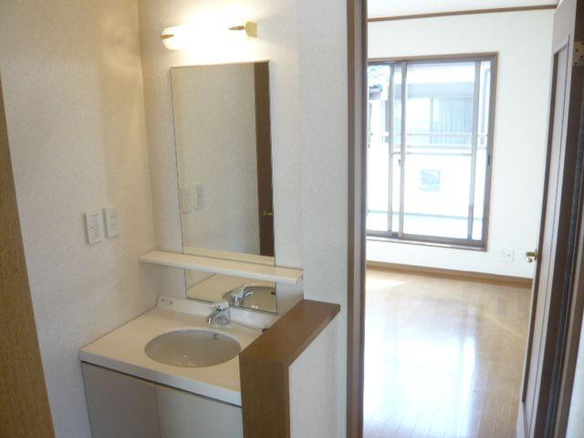 Wash basin, toilet. 2nd floor vanity unit Convenient