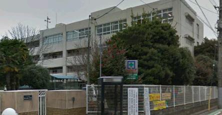 Primary school. Higashionari until elementary school 920m
