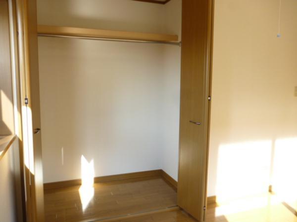 Receipt. Second floor 6.25 Pledge Western-style closet