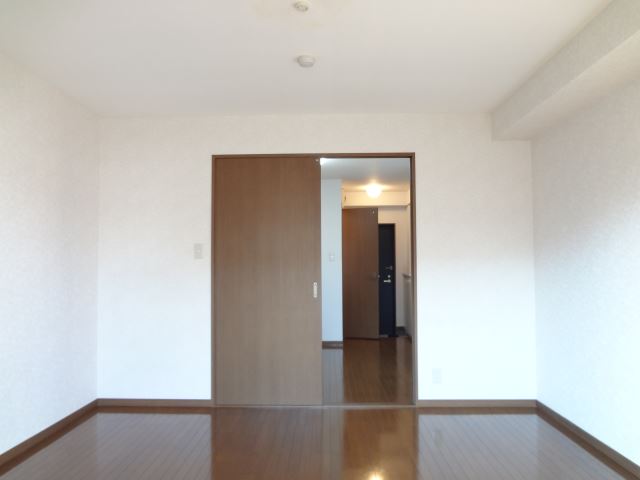 Living and room. Broad Western-style! It is possible to use widely.
