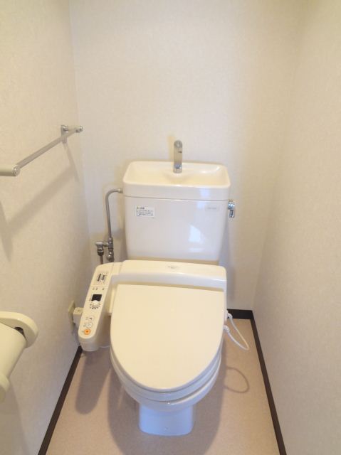 Toilet. Toilet with Uosshuretto