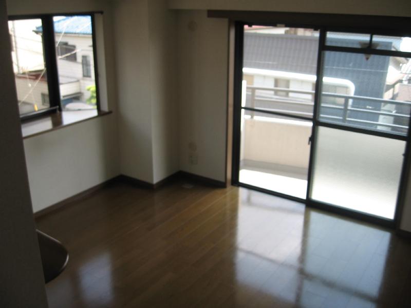 Living and room