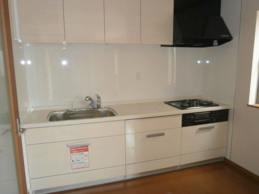 Kitchen. Was building completed. Such as the actual image from per yang, We have to wait all the time so you can see directly.