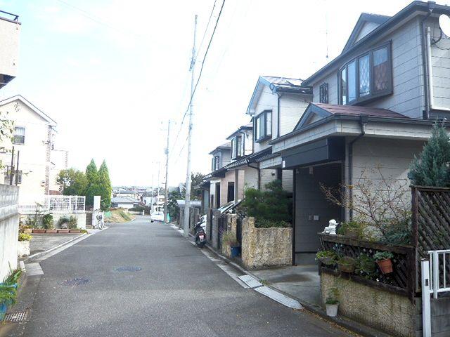 Local photos, including front road. It is also easier likely car out