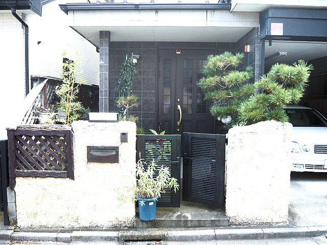 Entrance. I like also the entrance of the atmosphere