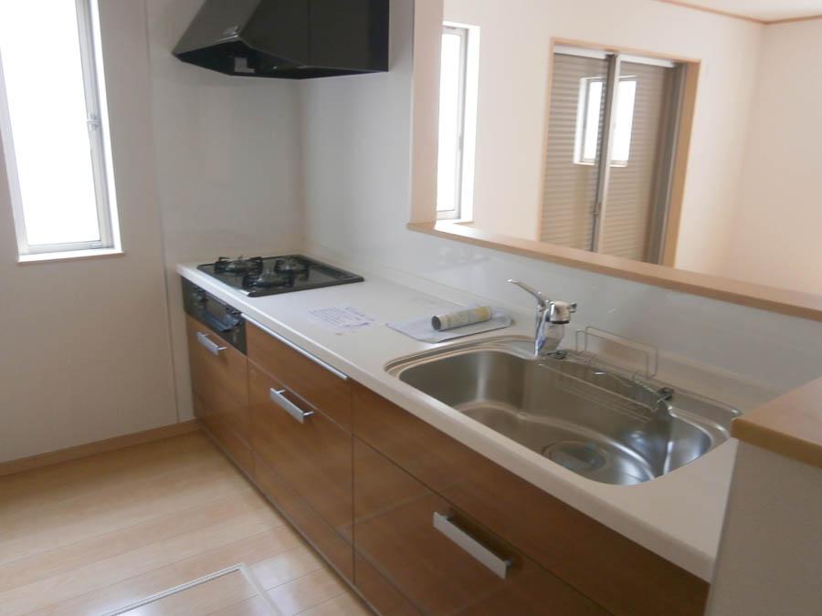 Kitchen. Was building completed. Such as the actual image from per yang, We have to wait all the time so you can see directly.