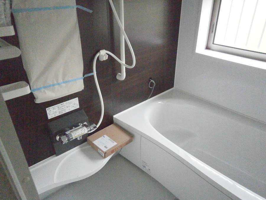 Bathroom. Was building completed. Such as the actual image from per yang, We have to wait all the time so you can see directly. 