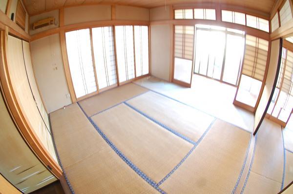 Non-living room. First floor Japanese-style room 8 quires 2 rooms