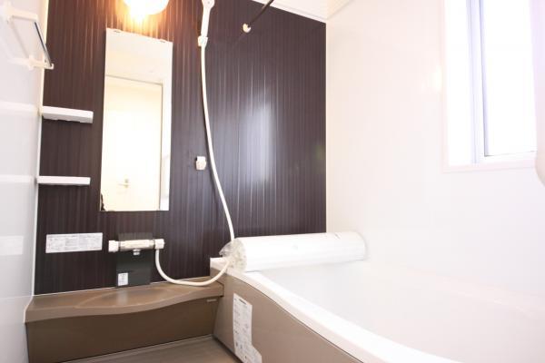 Same specifications photo (bathroom)