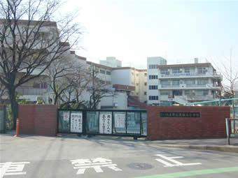 Primary school. Sayado until elementary school 740m Sayado elementary school