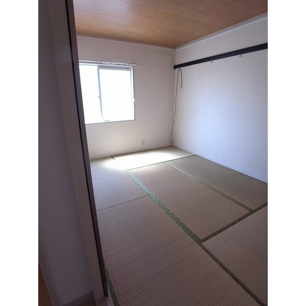 Living and room. Japanese-style room 6 quires