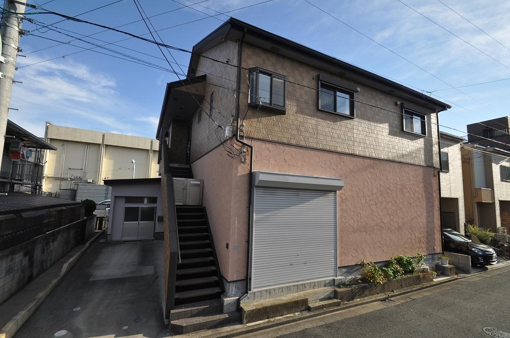 Local appearance photo. Local appearance photo! The building is large! Warehouse on the first floor ・ There are office!