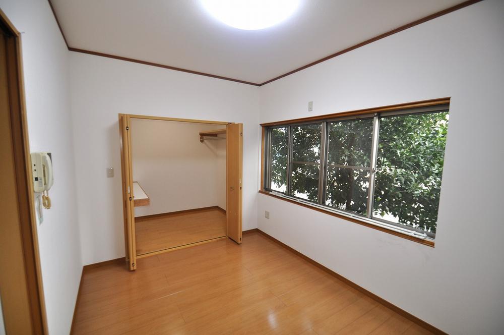 Other. The first floor of the living room part. Storage is also widely useful.