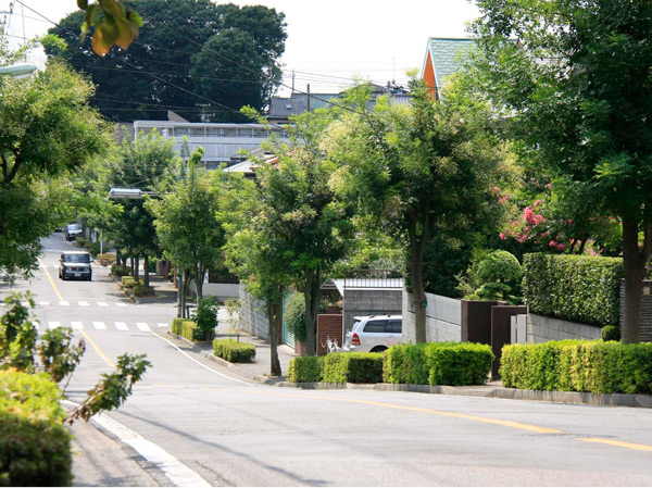 Surrounding environment. Higashi Urawa Central Park side of the road (about 190m / A 3-minute walk)