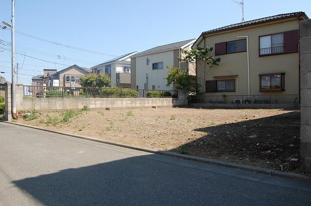 Local photos, including front road.  ■ We 12m Seddo southwest side 4m public road.  Local (May 2013) Shooting