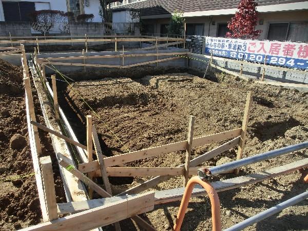 Local appearance photo. All three compartment. New condominium sales! JR Musashino Line "Higashi Urawa Station walk 15 minutes.". It is Good for house using natural solid wood! 