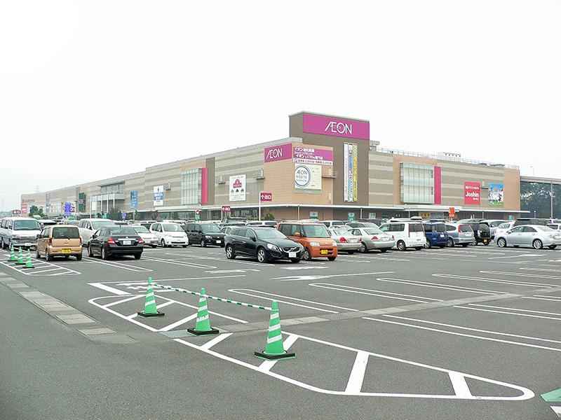 Shopping centre. 710m to Aeon Mall Urawa Misono shop