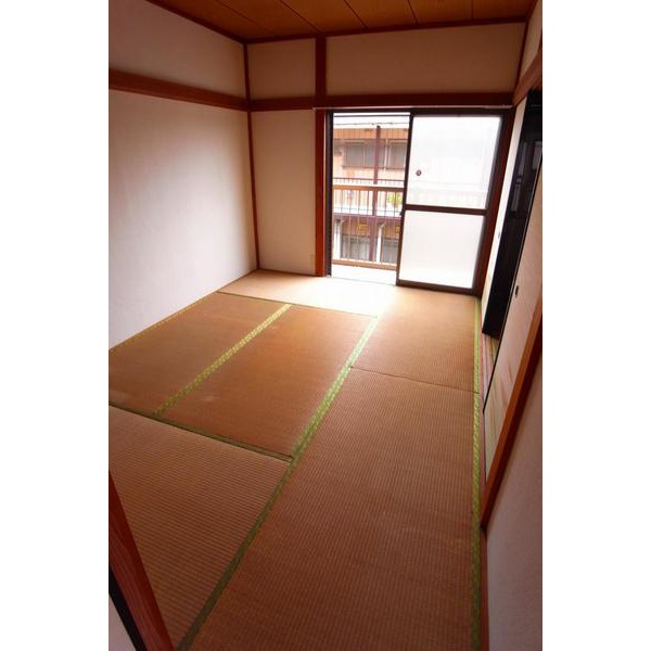 Living and room. Japanese-style room 6 quires