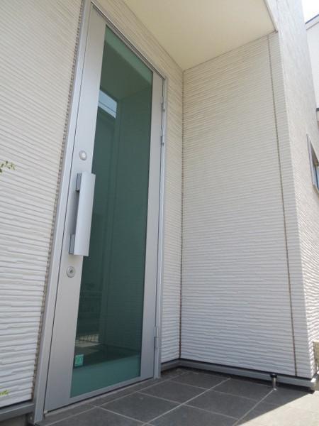 Entrance. Stylish lighting door