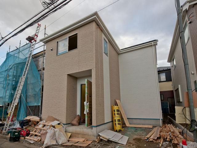 Other local. ■ 4 Building 23.8 million ~ All building Grenier equipped ~ Washroom is a three-sided mirror! There whole building car space (1) (2) (3) (5) Building face-to-face kitchen! (1) (3) Building Walk-in closet with! □ There are model room!