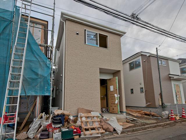 Other local. ■ 4 Building 23.8 million ~ All building Grenier equipped ~ Washroom is a three-sided mirror! There whole building car space (1) (2) (3) (5) Building face-to-face kitchen! (1) (3) Building Walk-in closet with! □ There are model room!