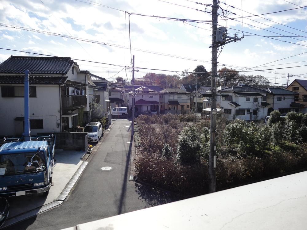 View photos from the dwelling unit. View from the site (December 2012) shooting