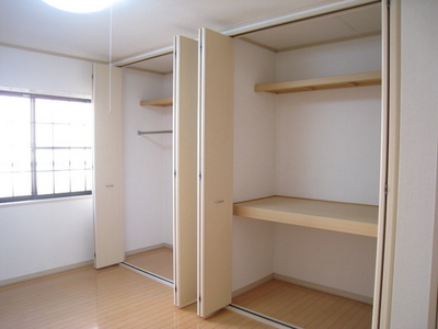 Receipt. Storage space of 7 tatami rooms