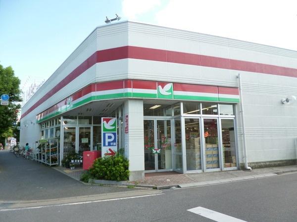 Supermarket. York Mart 730m until the three-chamber store