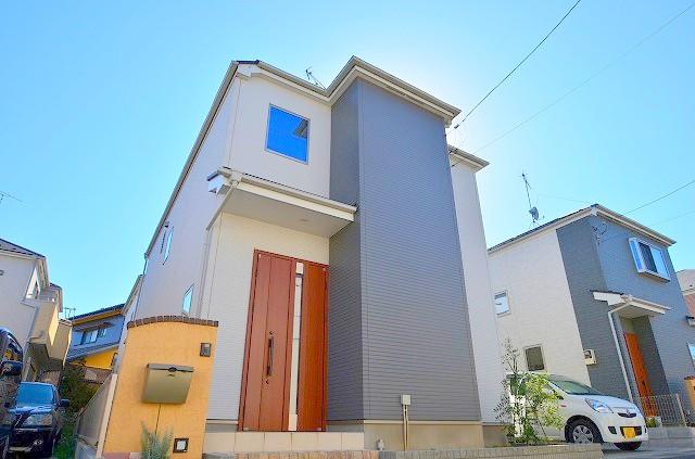 Local appearance photo. 98 large subdivision in the Built 2 year Furudoken compartments! It is the hottest!