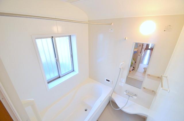 Bathroom. Bathroom ^^ to settle a simple, was white and keynote