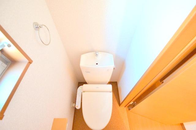 Toilet. 1st floor, Toilet there on the second floor ^^
