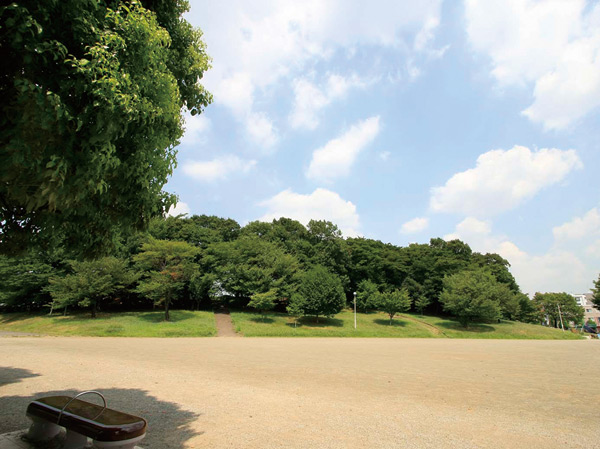 Surrounding environment. East Central Park Urawa (about 230m / A 3-minute walk)