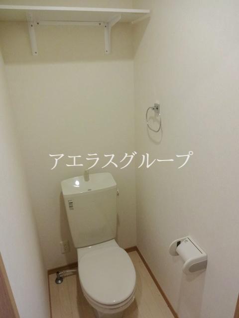 Toilet. Toilet is also beautiful!