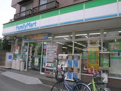 Convenience store. 315m to Family Mart (convenience store)