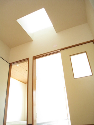 Living and room. DK is bright reason, This skylight! ! 