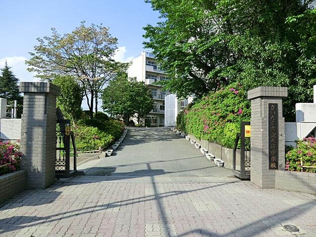 Junior high school. 1100m until the Saitama Municipal Kizaki junior high school