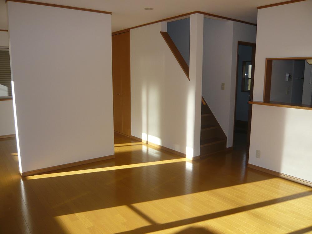 Living. ■ Living-in stairs ~