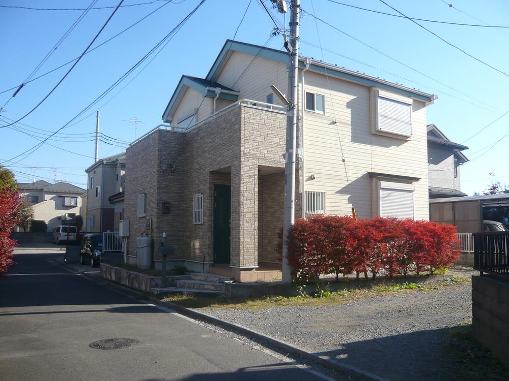 Other local. ■ There is a feeling of opening in the corner lot ~