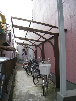 Other common areas. It is a roof with bicycle parking free