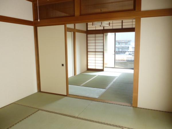 Other introspection. 6-mat Japanese-style room as seen from the first floor 8-mat Japanese-style room