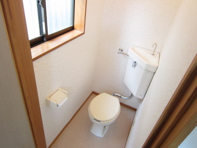 Toilet. ventilation ・ Lighting is also good