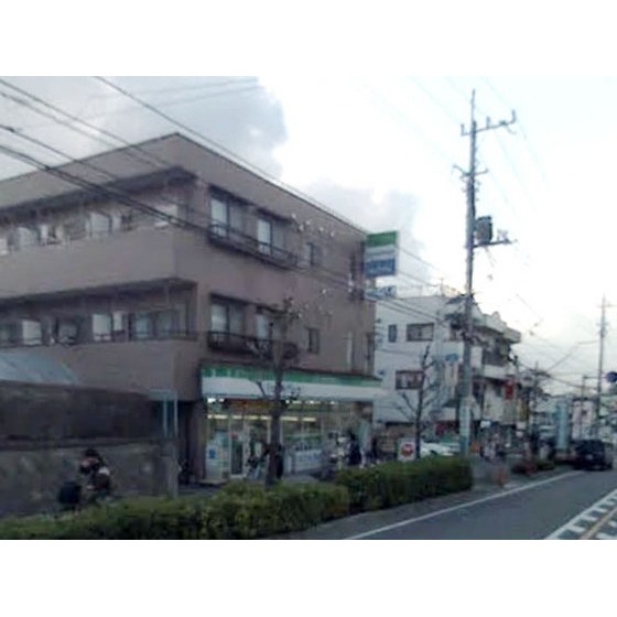 Convenience store. FamilyMart Urawa Omagi store up (convenience store) 38m