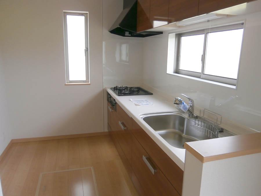 Kitchen. Was building completed. Such as the actual image from per yang, We have to wait all the time so you can see directly. 