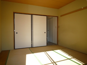 Living and room. Japanese-style room 6 quires